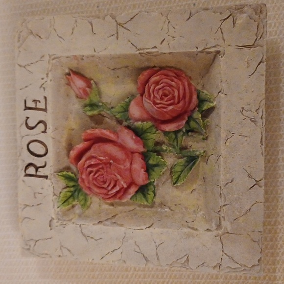 4/$60 Ceramic 3D Rose Square Plate With Stand - Picture 2 of 6